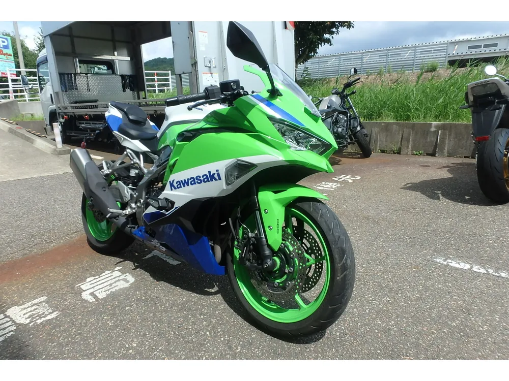 Kawasaki ZX-4R SE 2024, white / lime / blue, фото 3