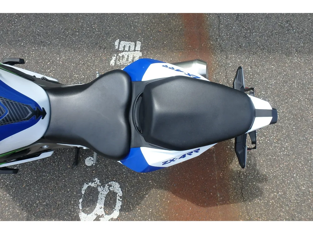 Kawasaki ZX-4R SE 2024, white / lime / blue, фото 9