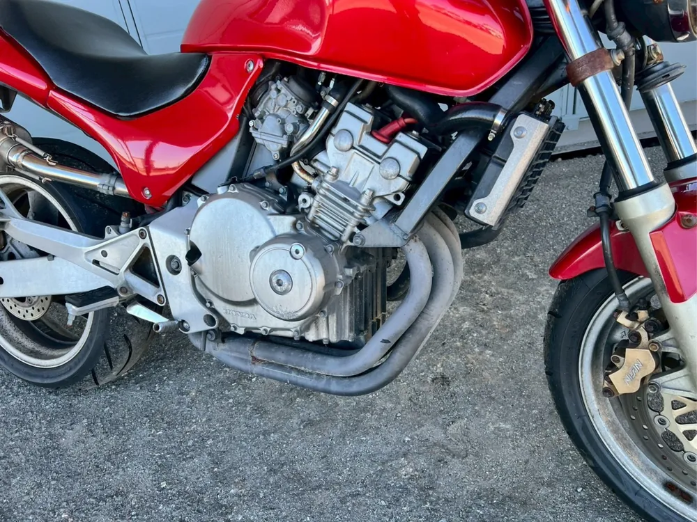Honda Hornet 250, красный, фото 12