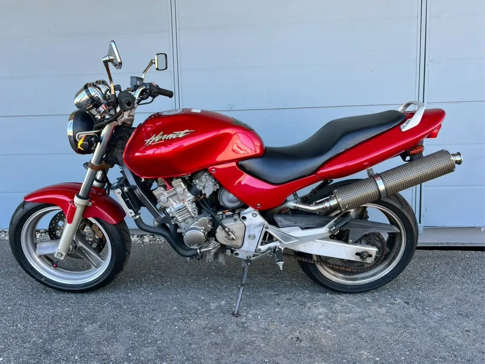Honda Hornet 250, красный, фото 5