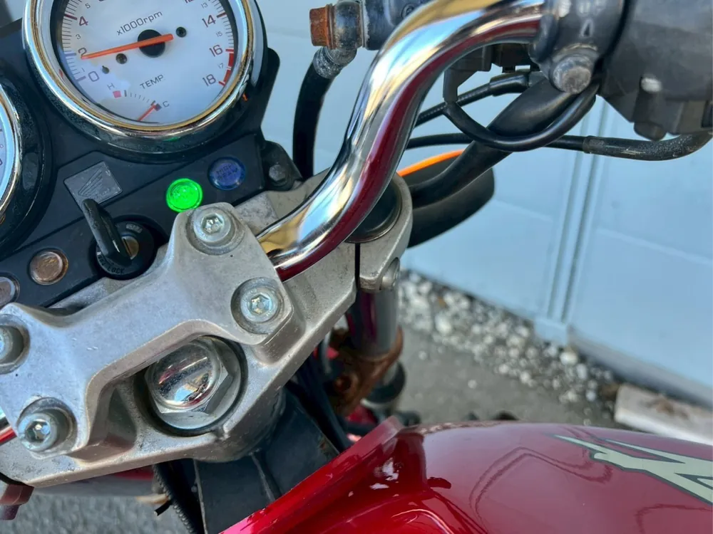 Honda Hornet 250, красный, фото 9