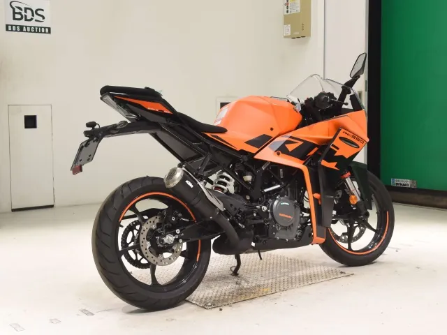KTM RC 390 2025, black | orange, фото 5