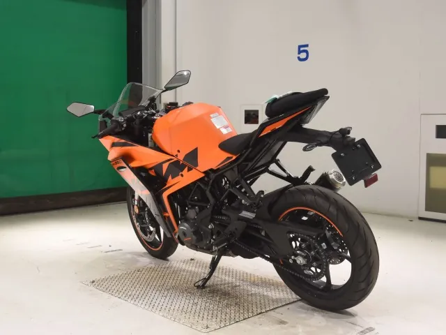 KTM RC 390 2025, black | orange, фото 6