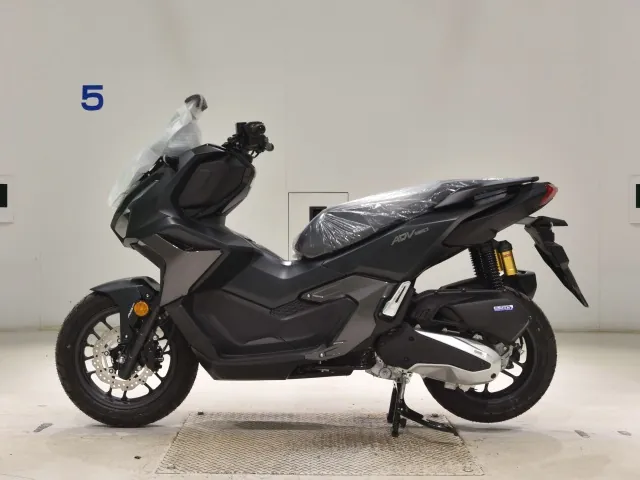 Honda ADV160, matt black, фото 2