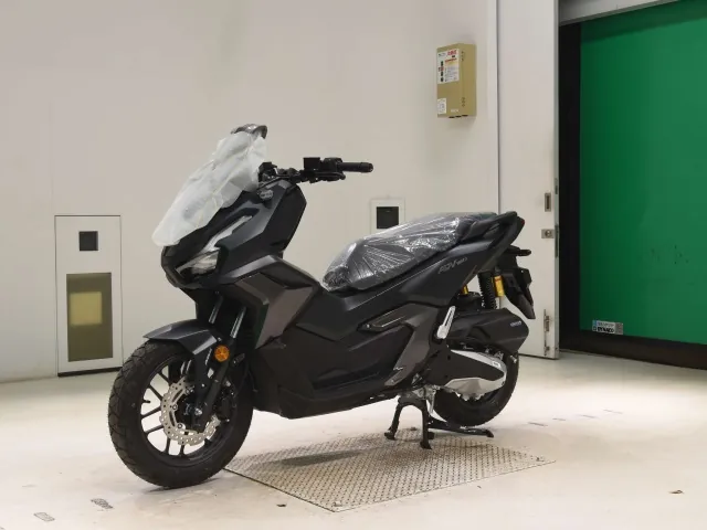 Honda ADV160, matt black, фото 4