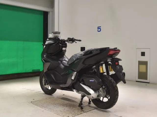 Honda ADV160, matt black, фото 6