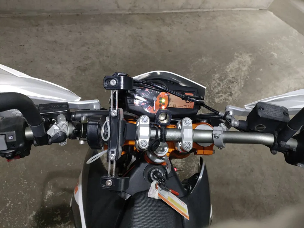 KTM 690 SMC R 2014, white/black, фото 5