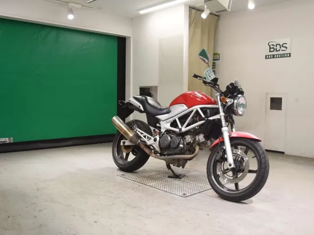Honda VTR250 MC33, красный, фото 3