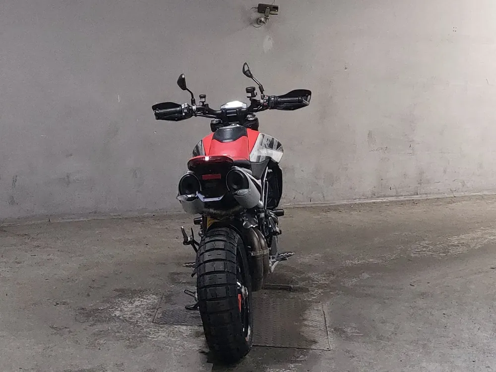 Ducati Hypermotard 950 RVE 2023, black/red, фото 4