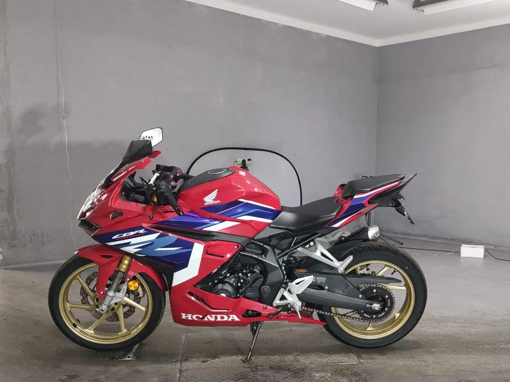 Honda CBR250RR, красный, фото 2