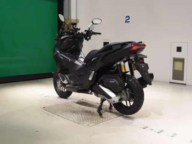 Honda ADV160, matt black, фото 6