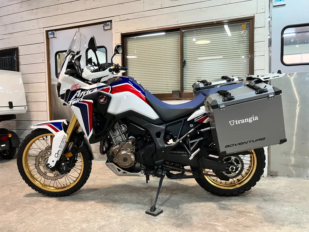 Honda Cfr1000 Africatwin 2016, tricolor color, фото 2