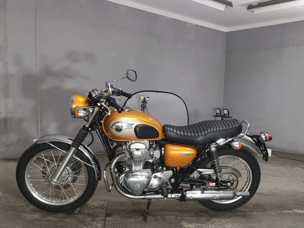 Kawasaki W800 2011, оранжевый, фото 2