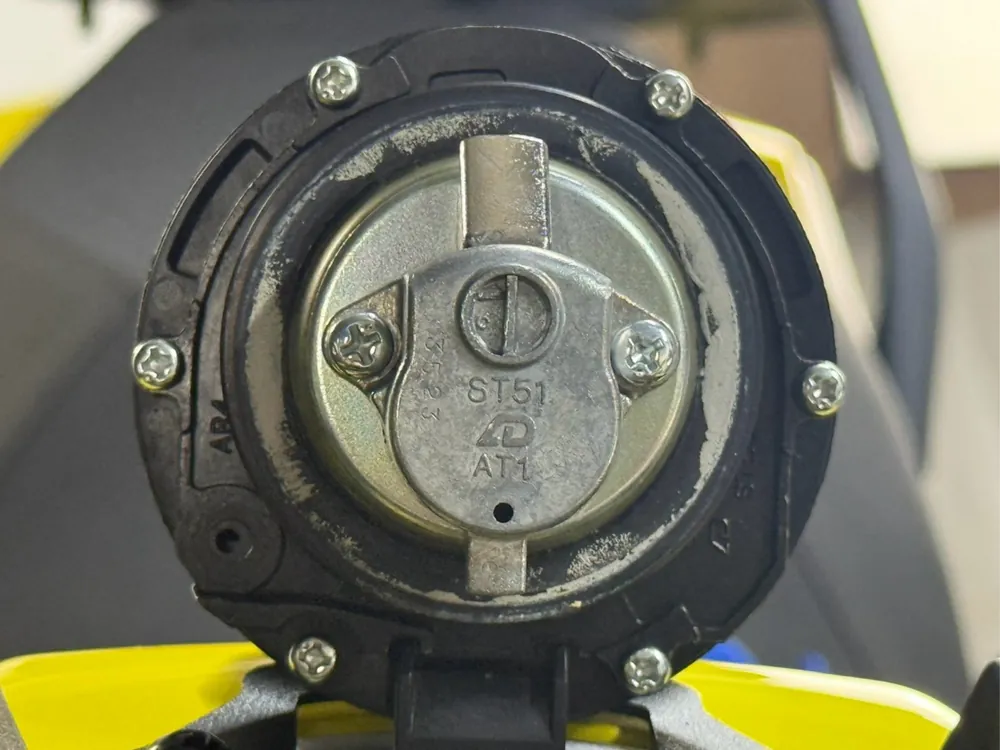 Suzuki V-Strom 800 2024, жёлтый, синий, фото 12