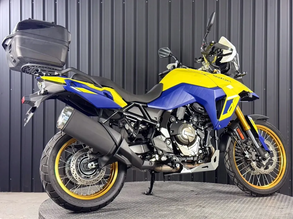 Suzuki V-Strom 800 2024, жёлтый, синий, фото 3