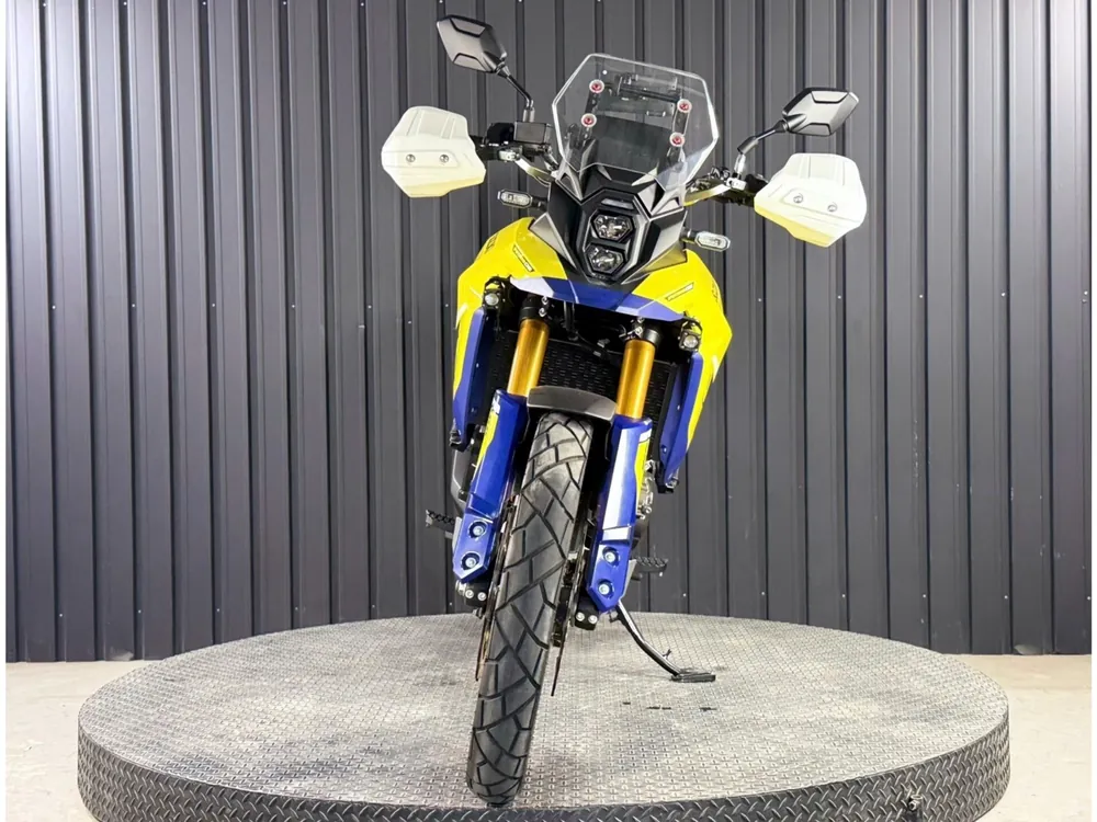 Suzuki V-Strom 800 2024, жёлтый, синий, фото 7