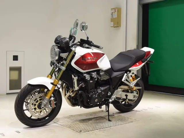 Honda CB1300 2026, white | red, фото 4