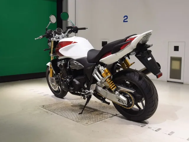Honda CB1300 2026, white | red, фото 6