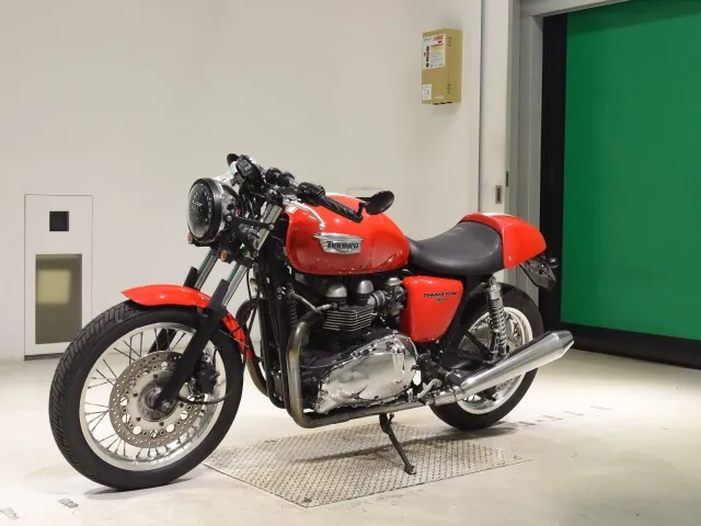 Triumph Thruxton 2009, красный, фото 4