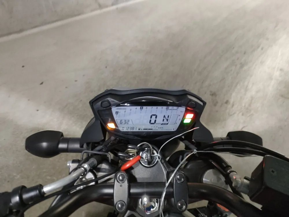 Suzuki SV650 2019, white / red, фото 5
