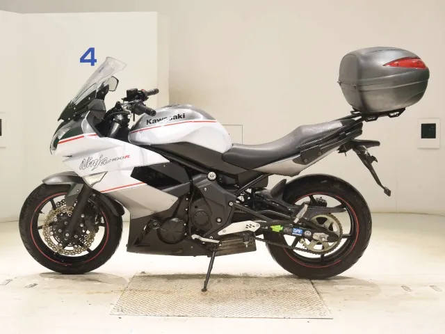 Kawasaki Ninja 400R 2016, white | silver, фото 2