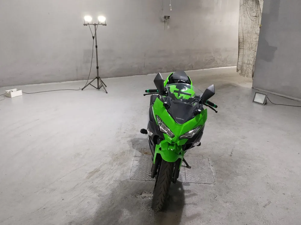 Kawasaki Ninja 400 2018, black / green, фото 3