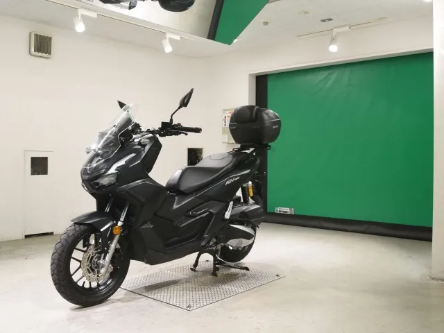 Honda ADV160, matt black, фото 4