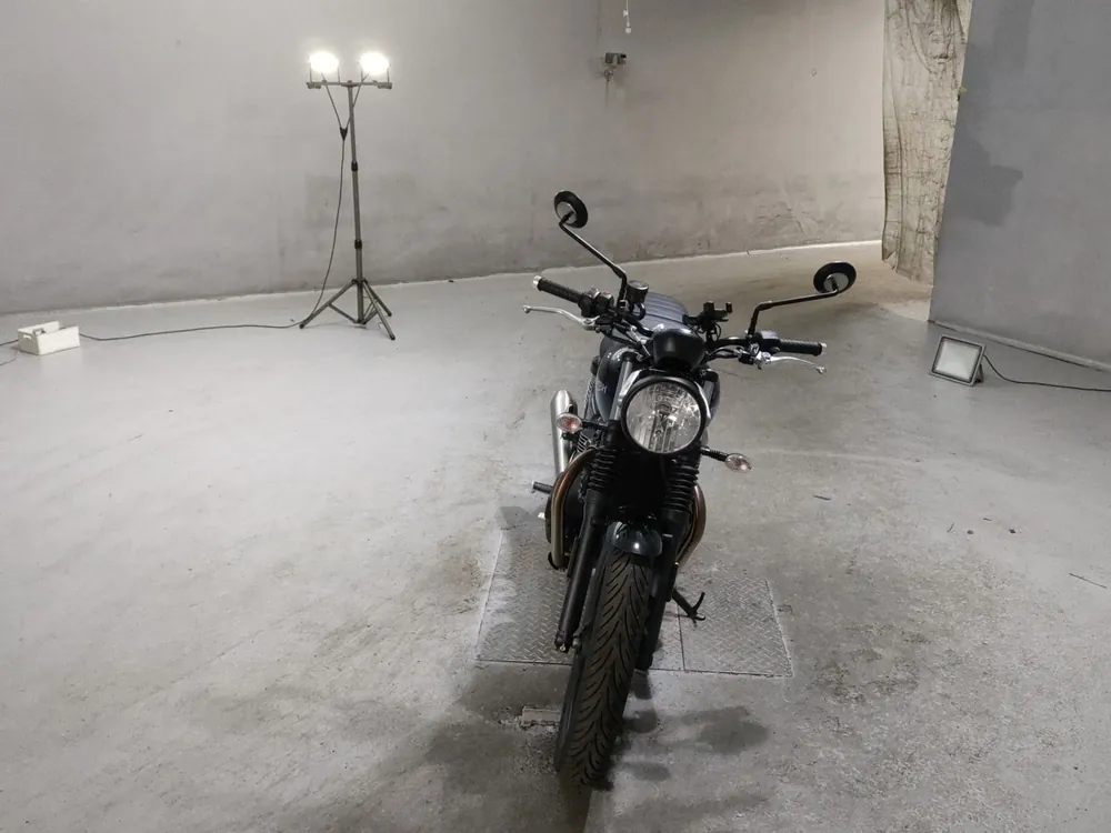 Triumph Speed Twin 900 2023, чёрный, фото 3