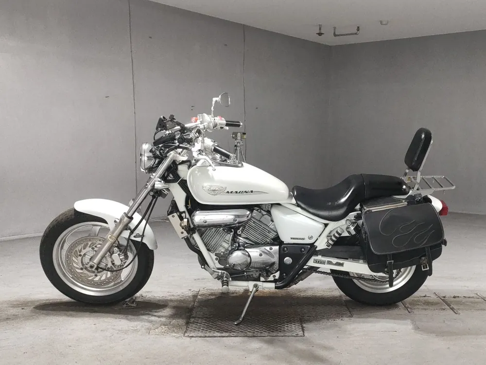 Honda V-Twin Magna 250, белый, фото 2