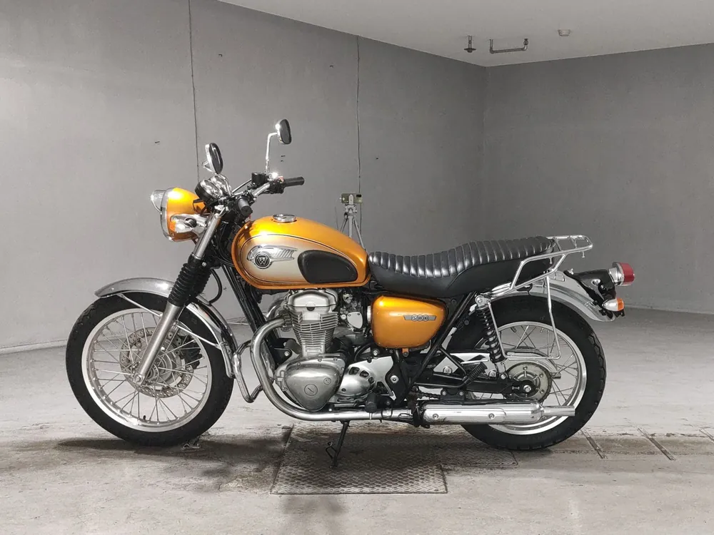 Kawasaki W800 2011, оранжевый, фото 2