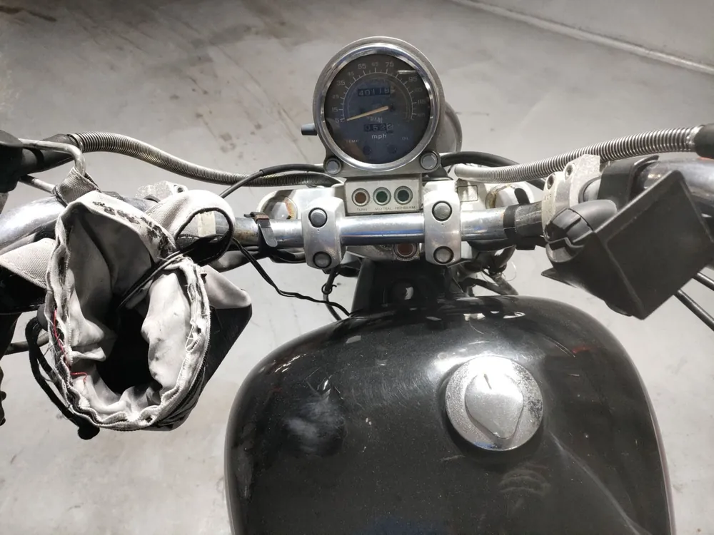 Honda Shadow 1100 1993, красный, фото 5