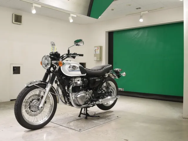 Kawasaki W800-2 2026, белый, фото 4