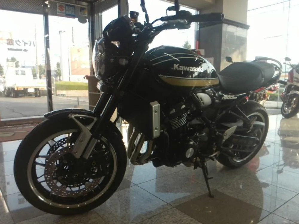 Kawasaki Z900RS 2023, black / gold, фото 2