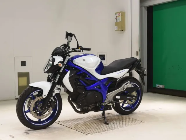 Suzuki Gladius 400 ABS 2013, white | blue, фото 4