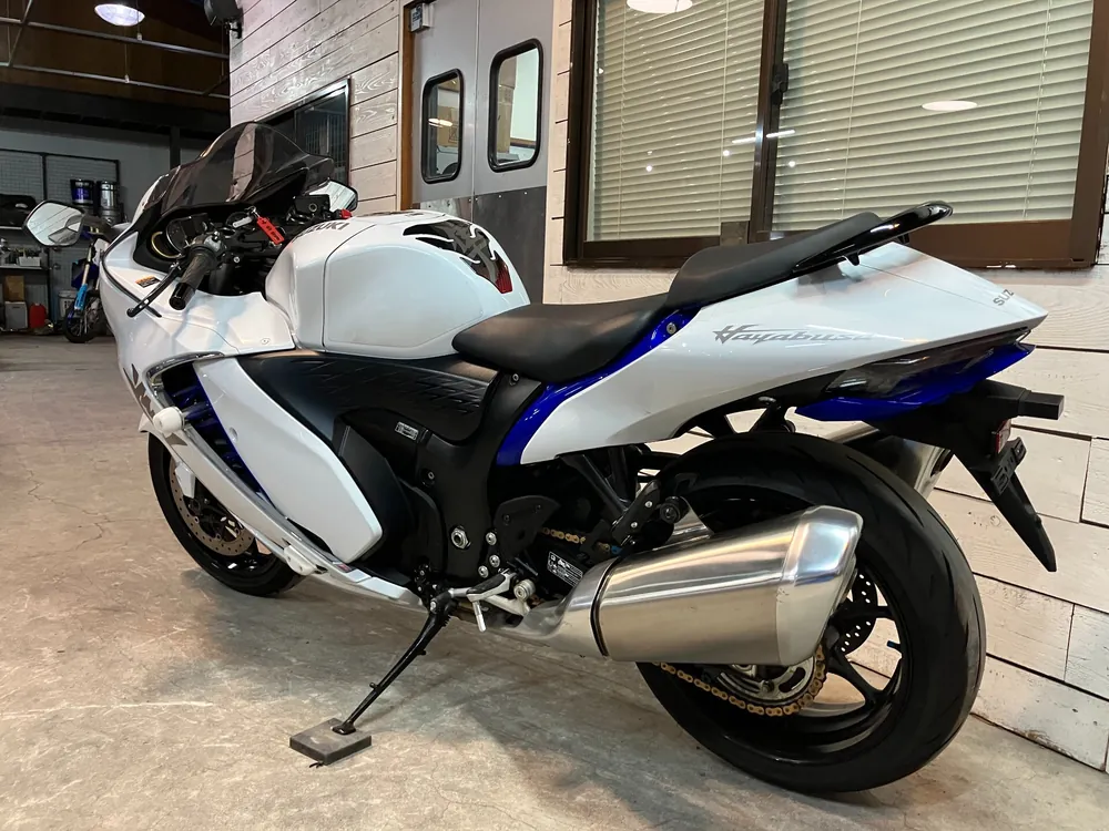 Suzuki Hayabusa 2023, p white / blue, фото 8