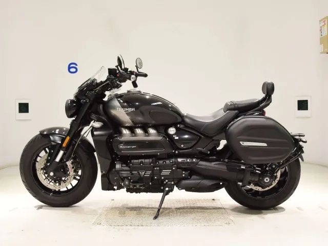Triumph ROCKET III GT 2021, black | gunmetal, фото 2