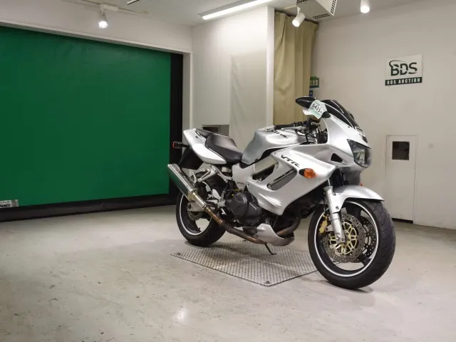 Honda VTR1000F 1997, серебристый, фото 3