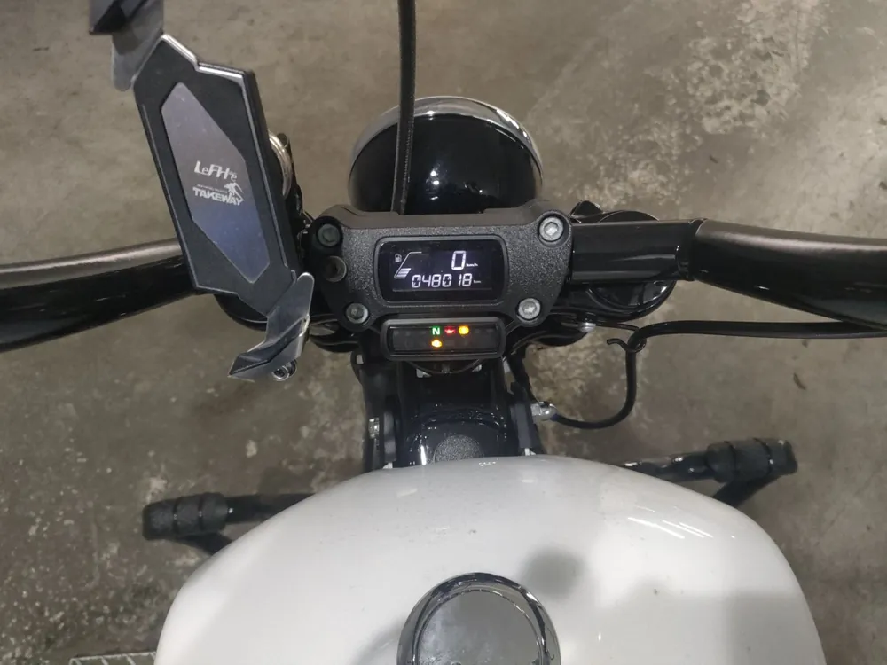 Harley-Davidson FXBBS1870 2021, белый, фото 5