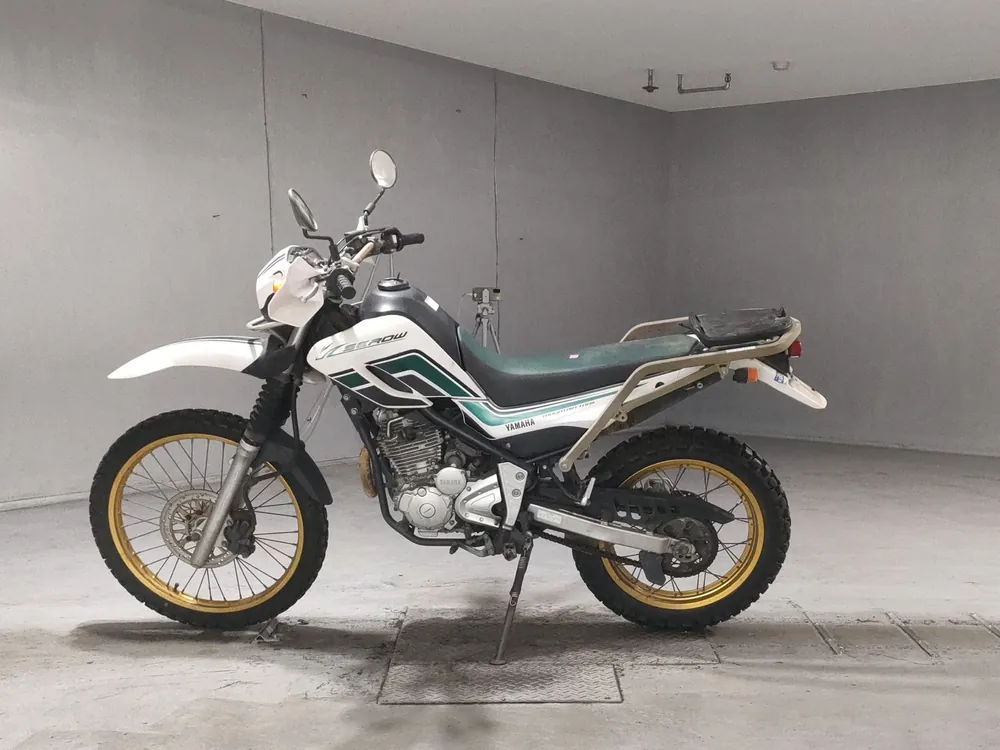 Yamaha Serow 250, белый, зелёный, фото 2