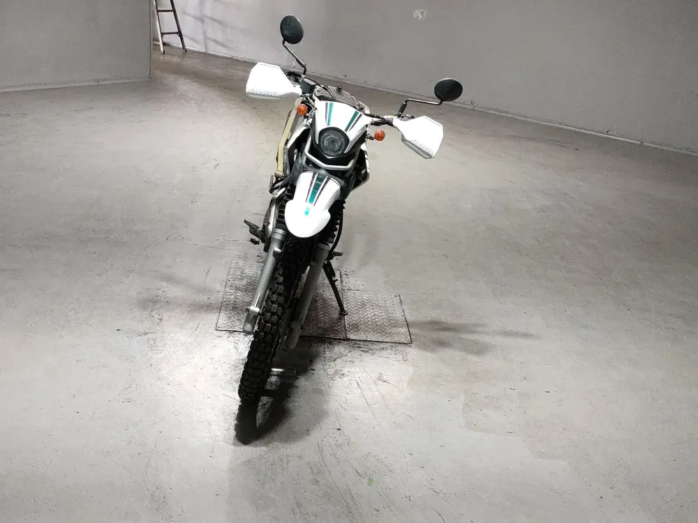 Yamaha Serow 250, белый, зелёный, фото 3