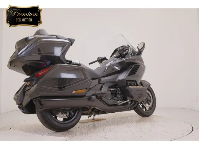 Honda GL1800 2026, чёрный, gunmetal, фото 5