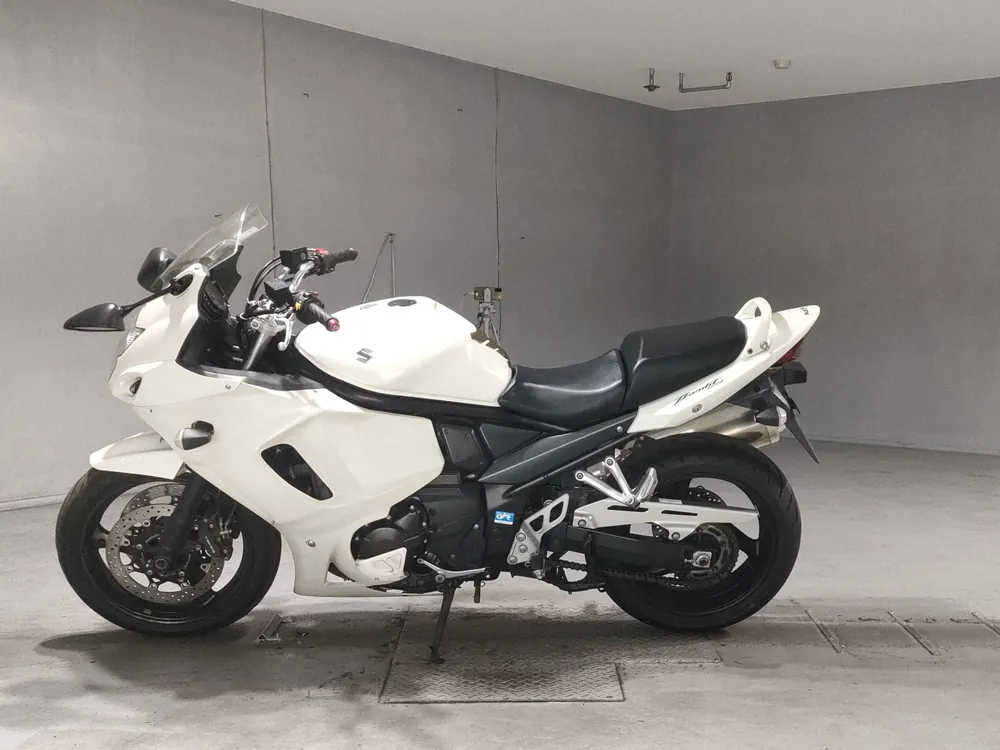 Suzuki Bandit 1250S 2011, белый, фото 2