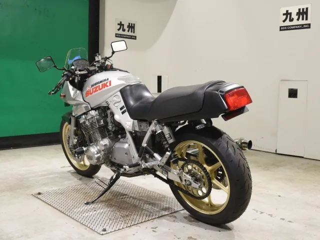 Suzuki GSX1100S Katana 1997, серебристый, фото 6