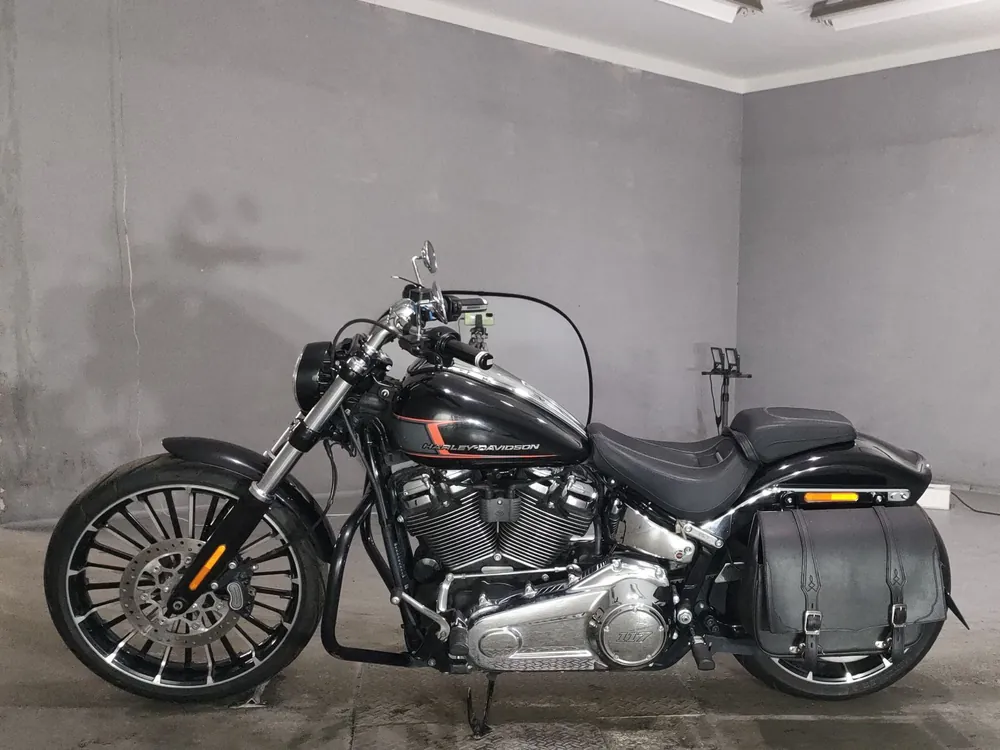 Harley-Davidson FXBR1920 2023, чёрный, фото 2