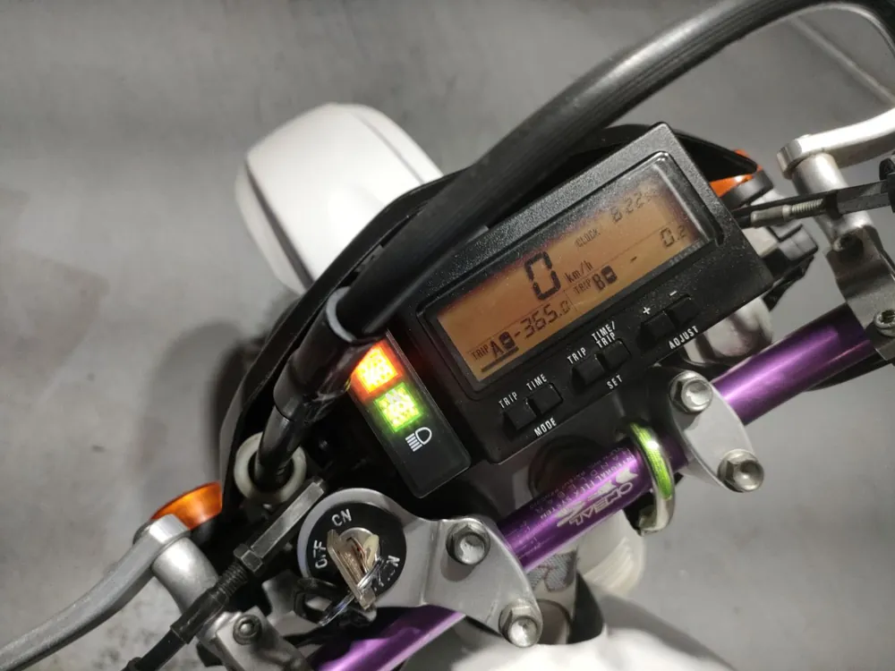Suzuki DR250R, белый, фото 5