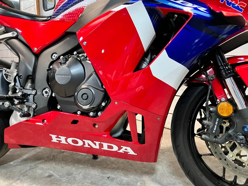 Honda CBR600RR 2020, red / blue / white, фото 13