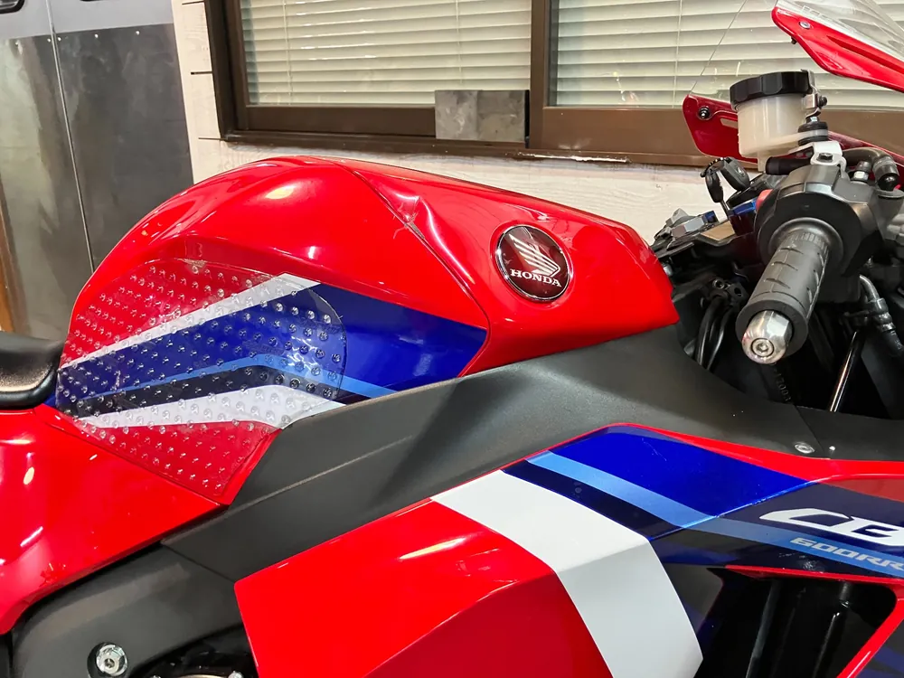 Honda CBR600RR 2020, red / blue / white, фото 15