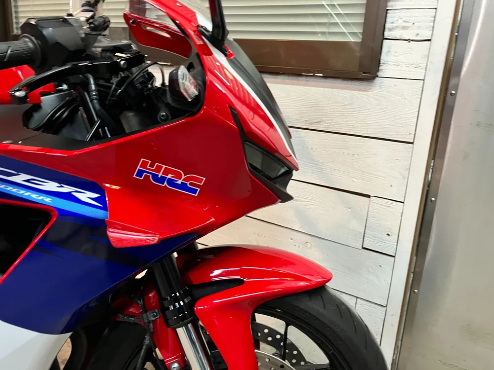 Honda CBR600RR 2020, red / blue / white, фото 17