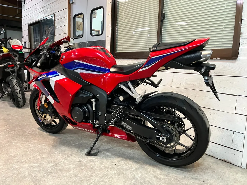 Honda CBR600RR 2020, red / blue / white, фото 9