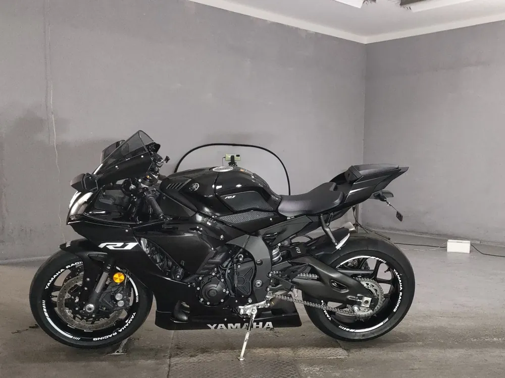 Yamaha YZF-R1 2023, чёрный, фото 2